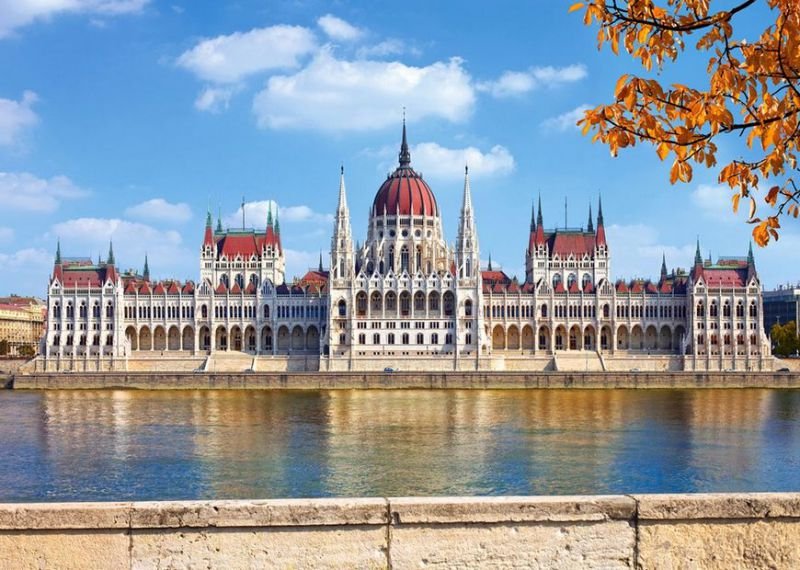 1932915_800x600_parlament_4